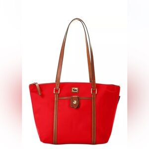 Dooney & Bourke Wayfarer Large Zip Tote